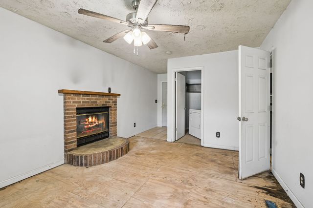 11170 Challenge Dr, Bon Aqua, TN 37025