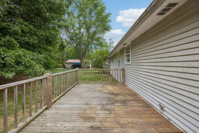 11170 Challenge Dr, Bon Aqua, TN 37025