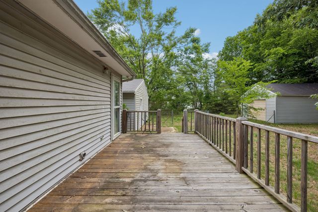 11170 Challenge Dr, Bon Aqua, TN 37025