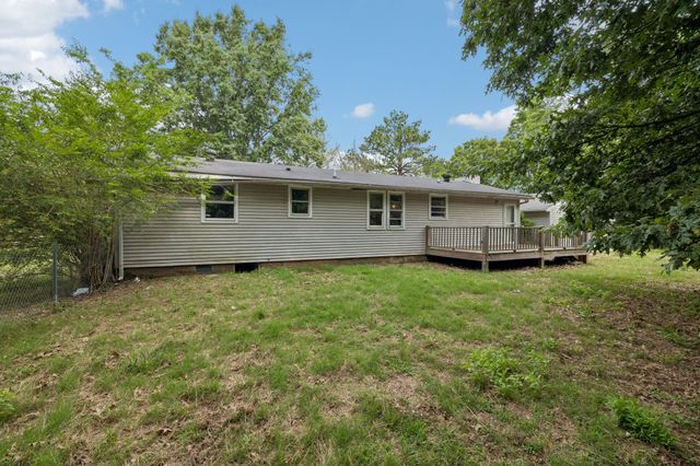 11170 Challenge Dr, Bon Aqua, TN 37025