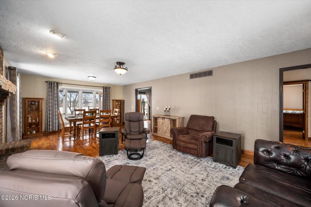 8300 Noward Road, Waterville, OH 43566