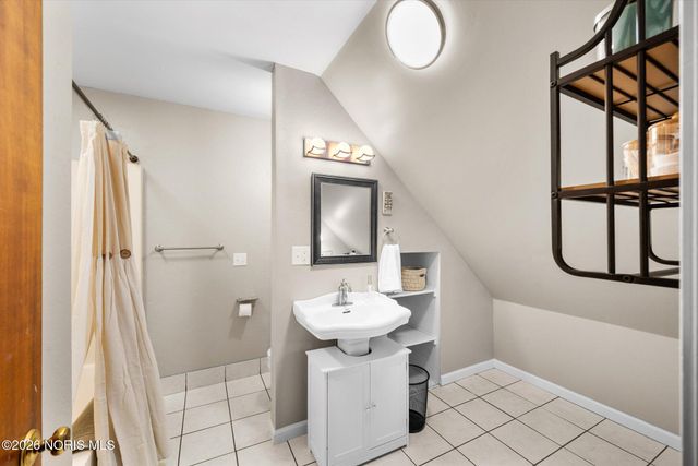 8300 Noward Road, Waterville, OH 43566