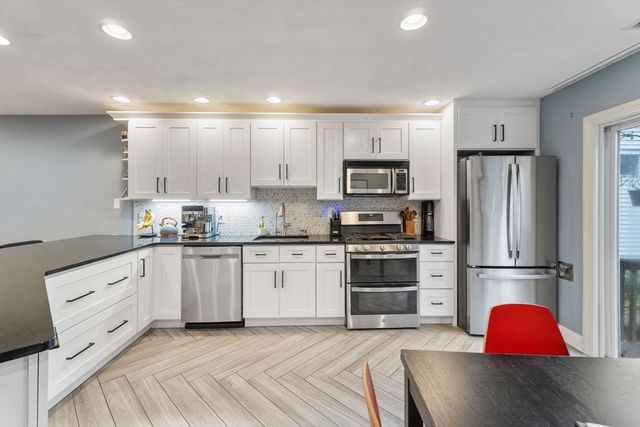 890 Winthrop Ave 2, Revere, MA 02151