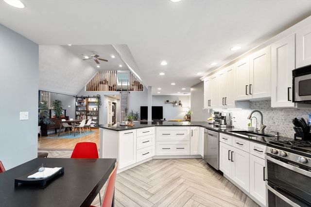 890 Winthrop Ave 2, Revere, MA 02151