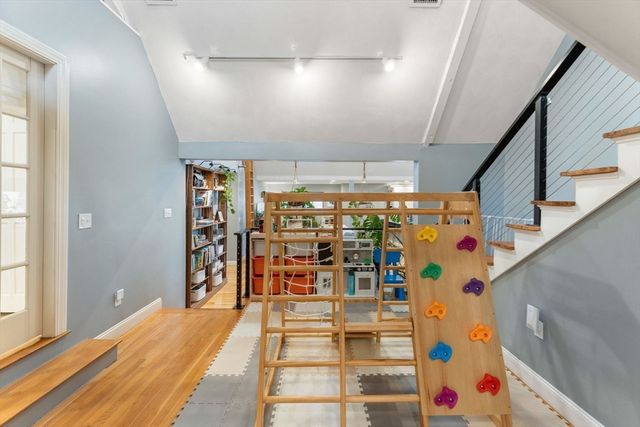 890 Winthrop Ave 2, Revere, MA 02151