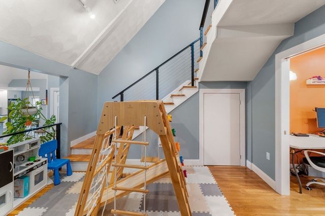 890 Winthrop Ave 2, Revere, MA 02151