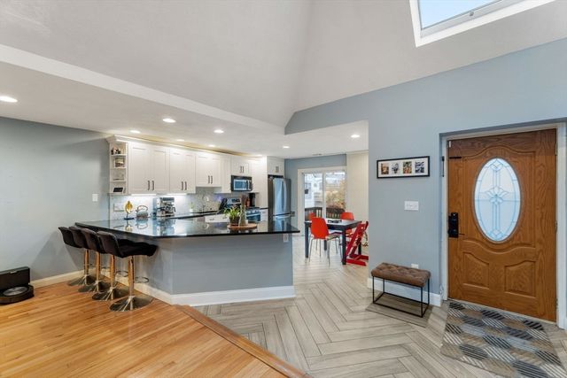 890 Winthrop Ave 2, Revere, MA 02151