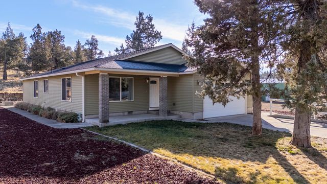 2350 NW Rimrock Loop, Redmond, OR 97756