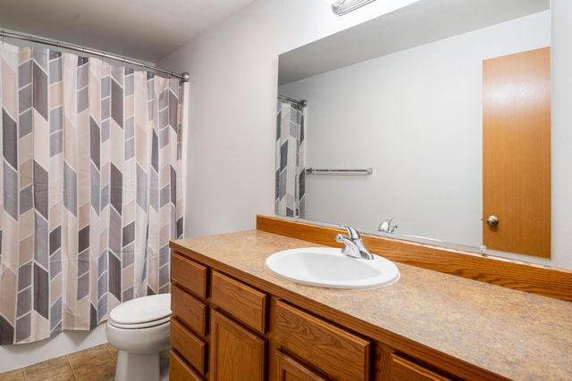 2350 NW Rimrock Loop, Redmond, OR 97756