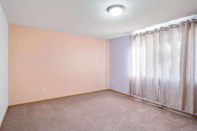 2350 NW Rimrock Loop, Redmond, OR 97756