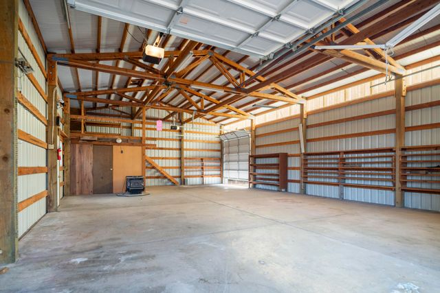 2350 NW Rimrock Loop, Redmond, OR 97756