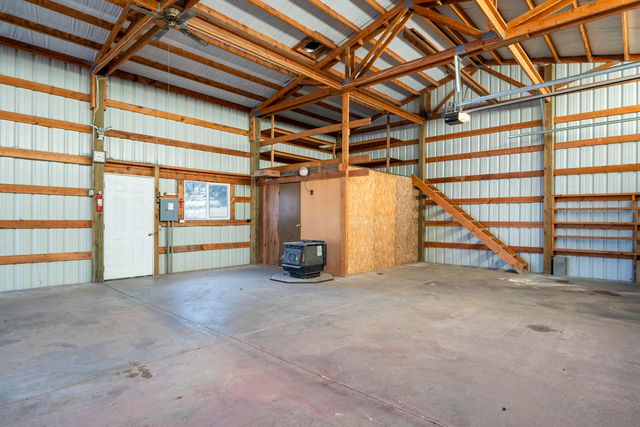 2350 NW Rimrock Loop, Redmond, OR 97756