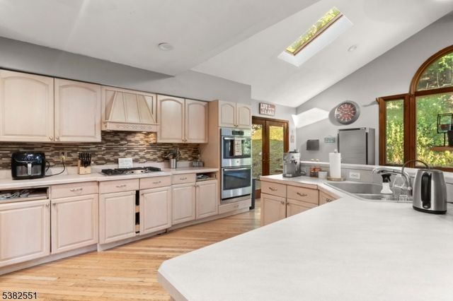 35 Summit Trl, Sparta Twp., NJ 07871