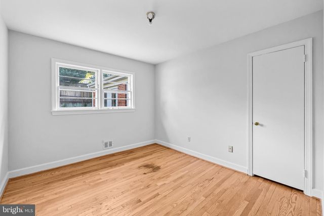 5901 1ST ST N, Arlington, VA 22203