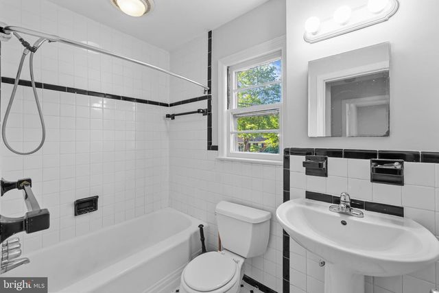 5901 1ST ST N, Arlington, VA 22203