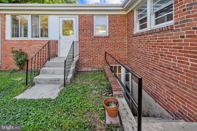 5901 1ST ST N, Arlington, VA 22203