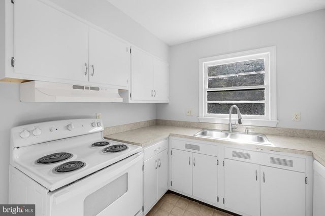 5901 1ST ST N, Arlington, VA 22203