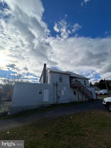 209 N MAIN ST, Yeagertown, PA 17099