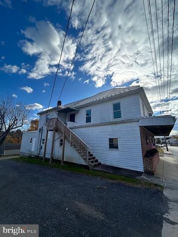 209 N MAIN ST, Yeagertown, PA 17099