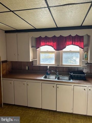 209 N MAIN ST, Yeagertown, PA 17099