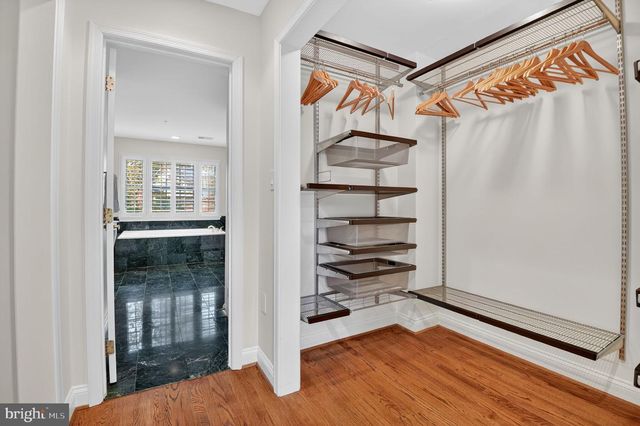 4015 MANSION DR NW, Washington, DC 20007