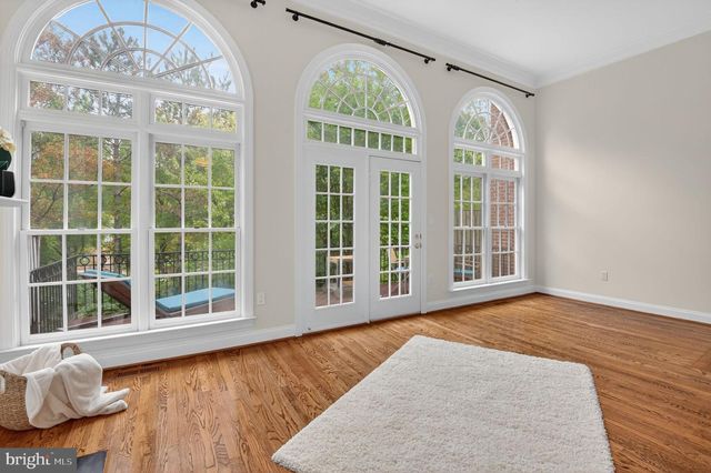 4015 MANSION DR NW, Washington, DC 20007