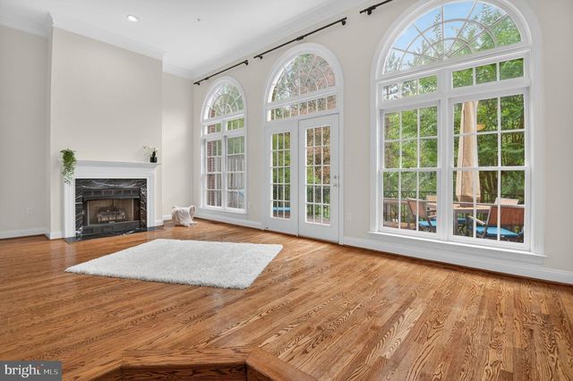 4015 MANSION DR NW, Washington, DC 20007