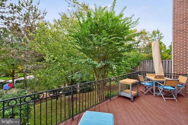 4015 MANSION DR NW, Washington, DC 20007