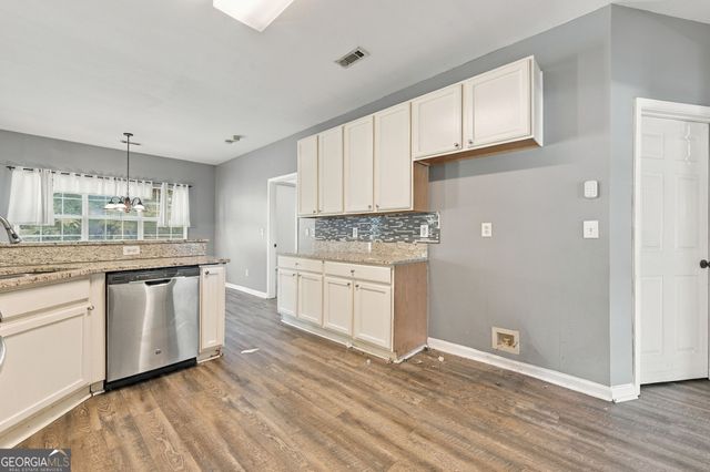2120 Enon Mill Drive SW, South Fulton, GA 30331