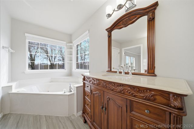 3725 W Detroit Street, Broken Arrow, OK 74012