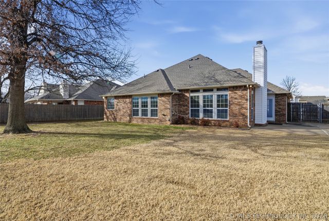 3725 W Detroit Street, Broken Arrow, OK 74012
