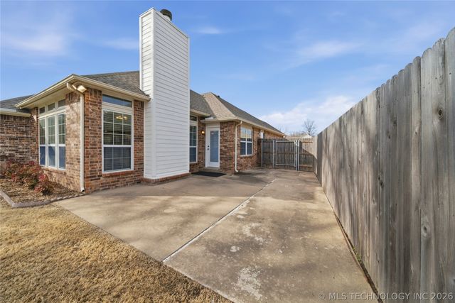 3725 W Detroit Street, Broken Arrow, OK 74012
