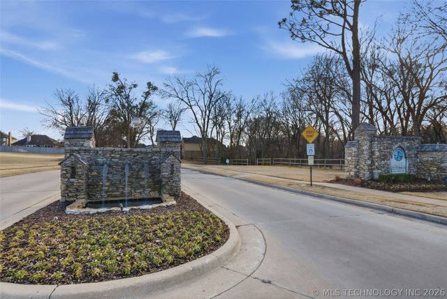 3725 W Detroit Street, Broken Arrow, OK 74012