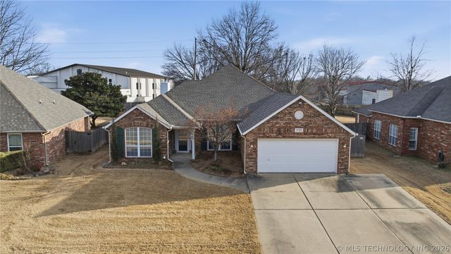 3725 W Detroit Street, Broken Arrow, OK 74012