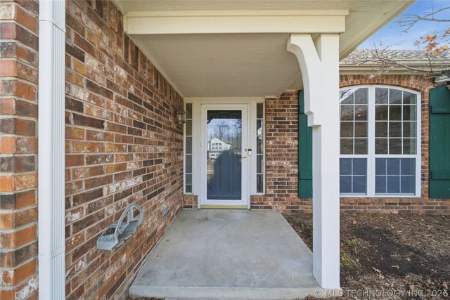 3725 W Detroit Street, Broken Arrow, OK 74012