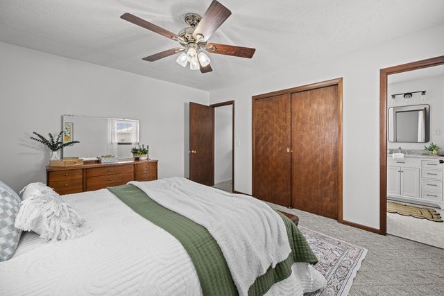 2924 Lincoln Avenue N, Davenport, IA 52804