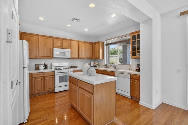 1250 Tarapin Ln, Lincoln, CA 95648