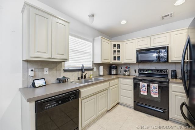 14619 S Maple Place, Glenpool, OK 74033