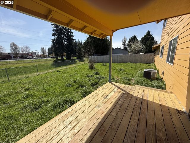 16117 Ne 87TH St, Vancouver, WA 98682