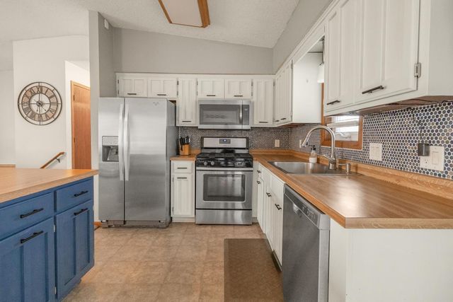 5973 126th Street W, Apple Valley, MN 55124