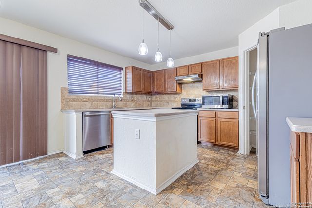 2603 Thunder Gulch, San Antonio, TX 78245