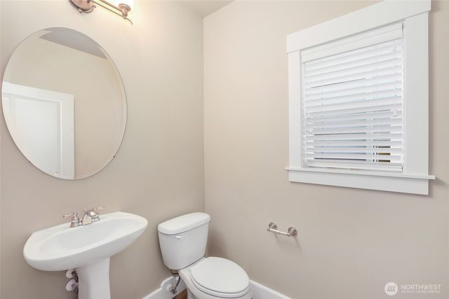 3907 Cameron Drive NE, Lacey, WA 98516