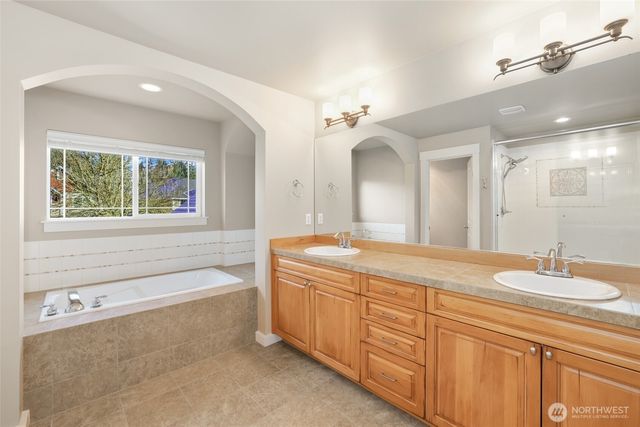 3907 Cameron Drive NE, Lacey, WA 98516