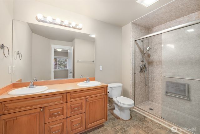 3907 Cameron Drive NE, Lacey, WA 98516