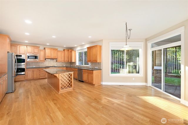 3907 Cameron Drive NE, Lacey, WA 98516