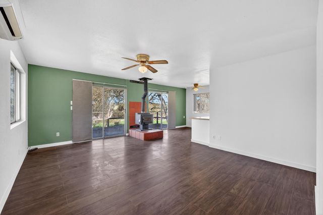 2932 Hoffman Dr, Valley Springs, CA 95252