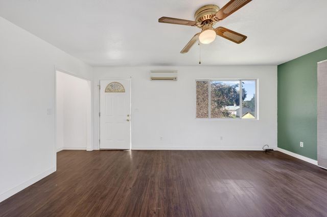 2932 Hoffman Dr, Valley Springs, CA 95252