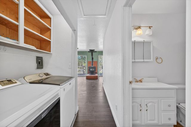 2932 Hoffman Dr, Valley Springs, CA 95252