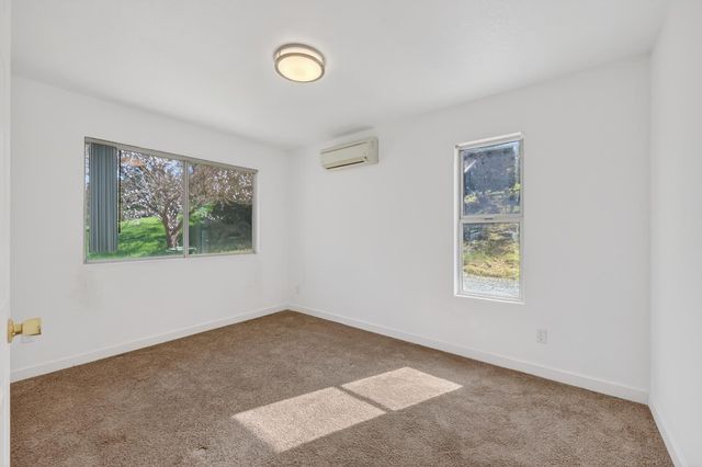 2932 Hoffman Dr, Valley Springs, CA 95252