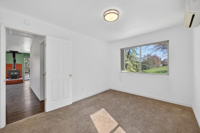 2932 Hoffman Dr, Valley Springs, CA 95252